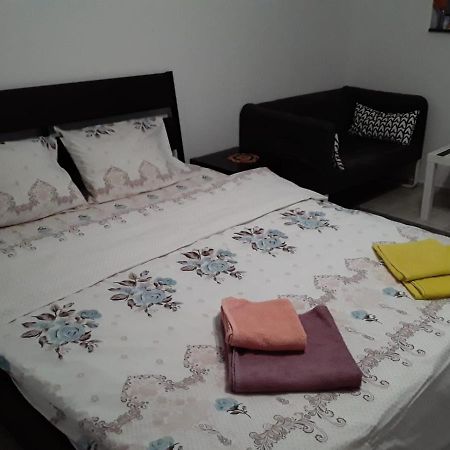 Garsonniera Maria Apartment Bucureşti Ngoại thất bức ảnh